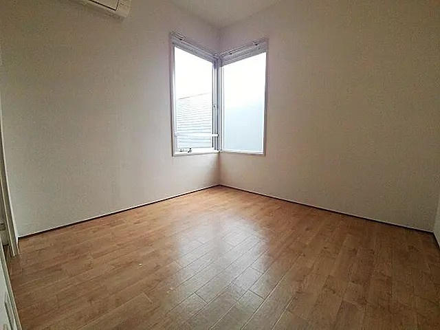メイプル壱番館の居間・リビング