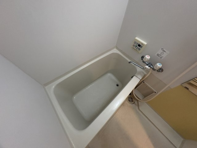 ファミーユ千里山西の浴室