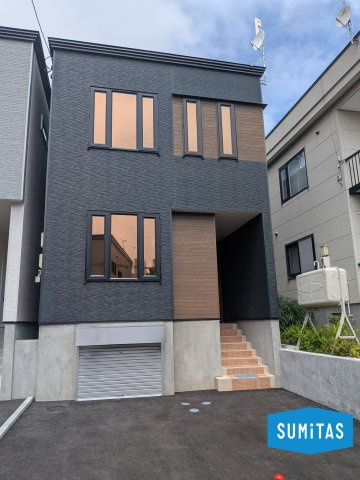 札幌市豊平区西岡5条2丁目B棟