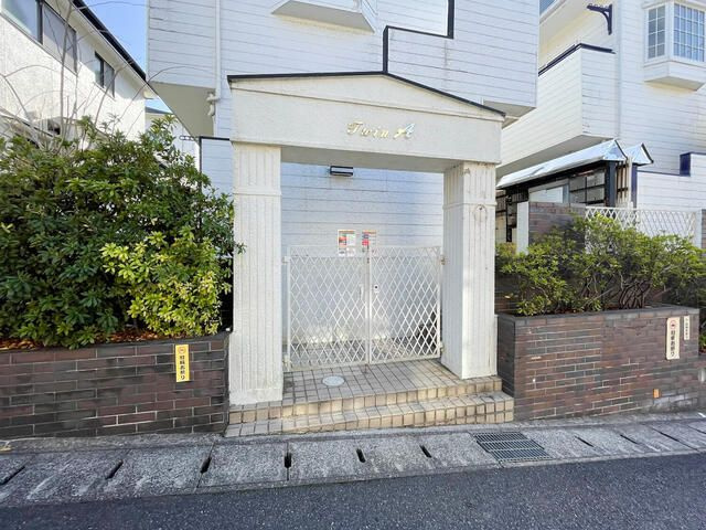 ＴｗｉｎＡのエントランス