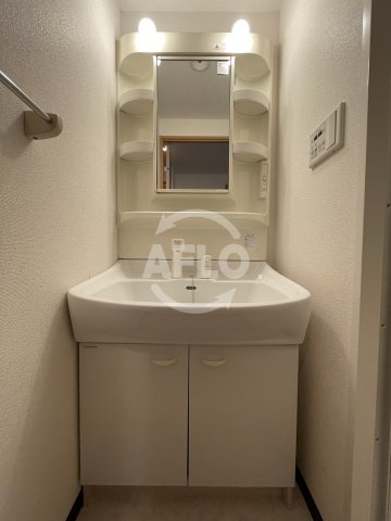 ONE ROOF FLAT FUKUSHIMAの洗面所|シャルマンフジ福島　独立洗面化粧台