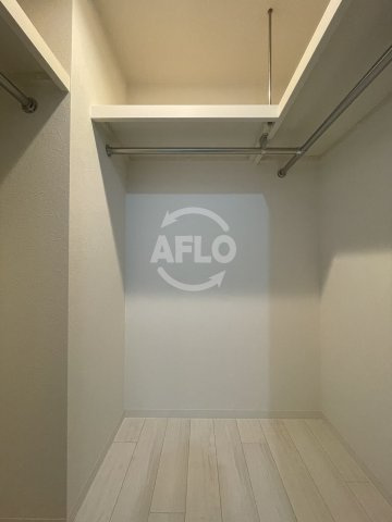 ワールドアイ京町堀の収納|ワールドアイ京町堀　ウォークインクローゼット
