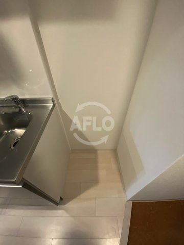 ワールドアイ梅田WESTのキッチン|ワールドアイ梅田WEST　冷蔵庫置き場