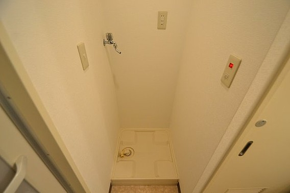 神戸市灘区宮山町３丁目の賃貸マンションの洗面所