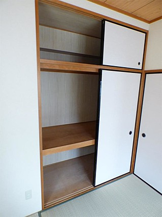 アヴァンセ岡本の収納