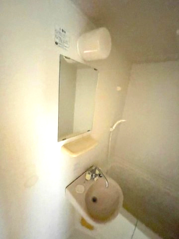 神戸市中央区東雲通４丁目の賃貸マンションの洗面所