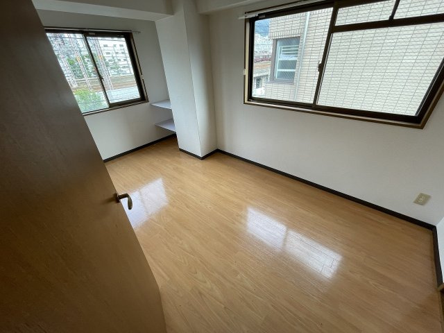 神戸市中央区東雲通４丁目の賃貸マンションの居間・リビング