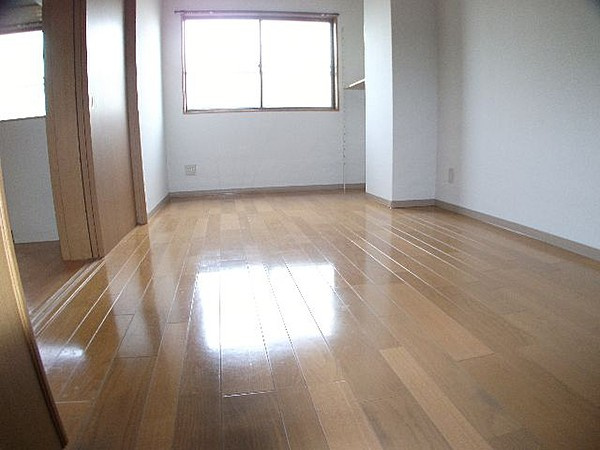 神戸市中央区東雲通４丁目の賃貸マンションの居間・リビング