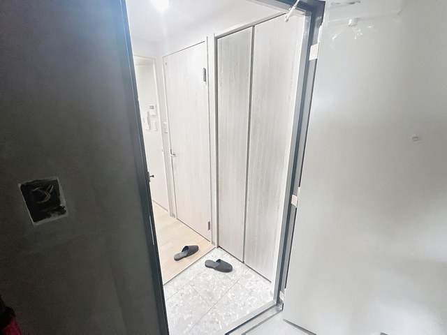 神戸市中央区元町通３丁目の賃貸マンションの玄関