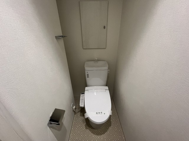 神戸市中央区中山手通１丁目の賃貸マンションのトイレ