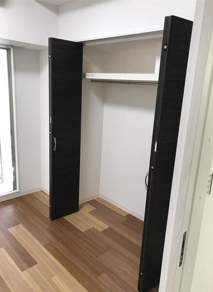 神戸市中央区中山手通１丁目の賃貸マンションの収納