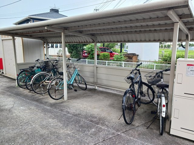 【駐車場】