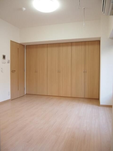 ルーブル高田馬場参番館の居間・リビング