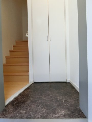 レジデンス善福寺の玄関