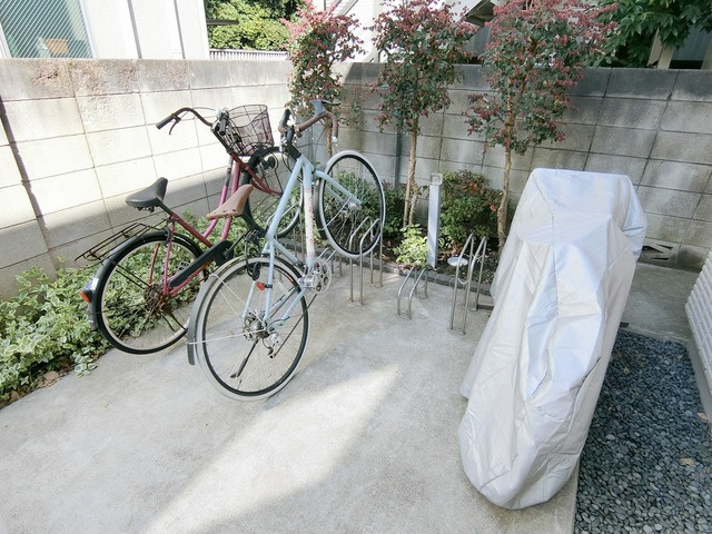 レジデンス善福寺のその他共用部分|★入居者様専用駐輪場★