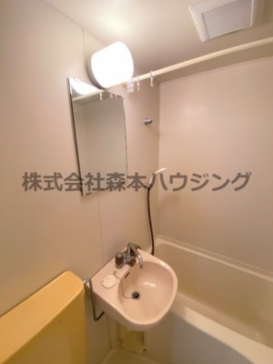 【洗面所】 | 　サンシャイン香里パート1 | 洗面所です