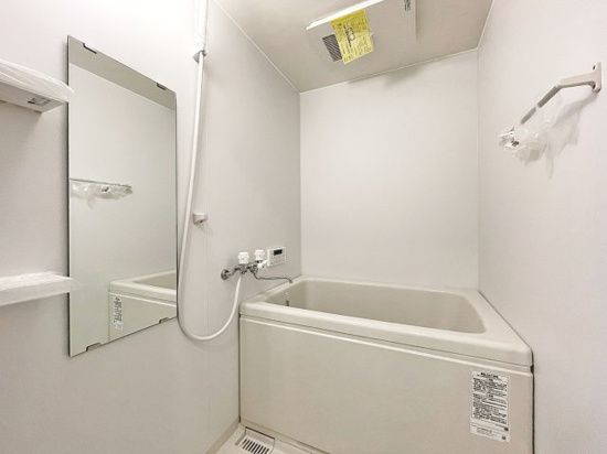 ユーズフォレシア小頭町の浴室|追い焚き・浴室乾燥機付きのお風呂です♪