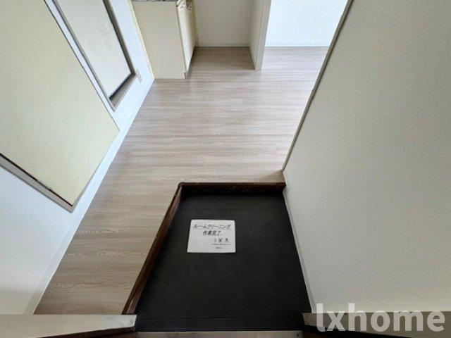 緑町ハイツの玄関|収納もある玄関です