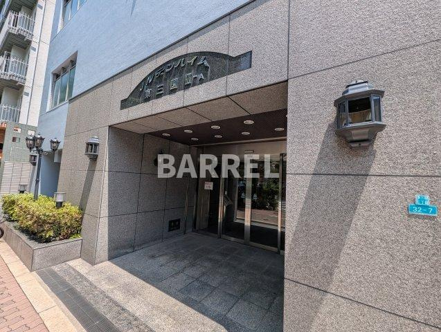 ノルデンハイム東三国Ⅲ　A棟のエントランス