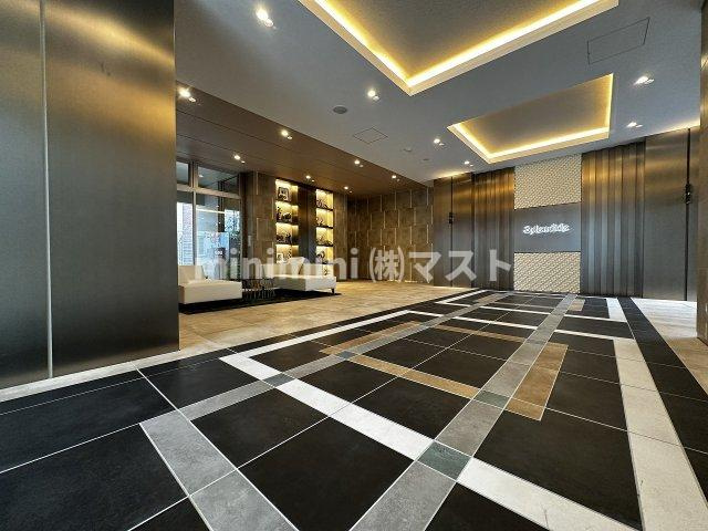 スプランディッド福島WESTのロビー