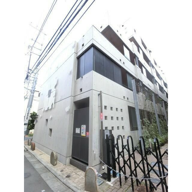 精養堂アパートメンツのエントランス