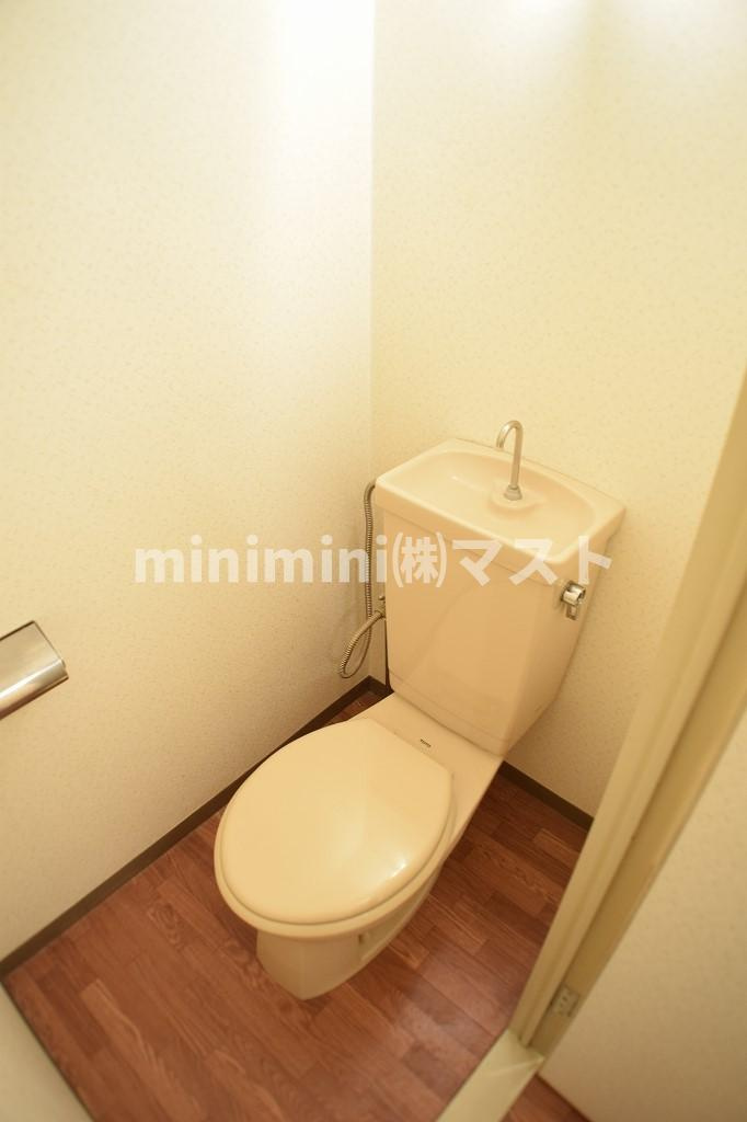 大阪市浪速区恵美須西２丁目の賃貸マンションのトイレ