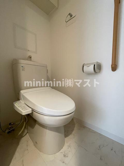 大阪市浪速区湊町２丁目の賃貸マンションのトイレ