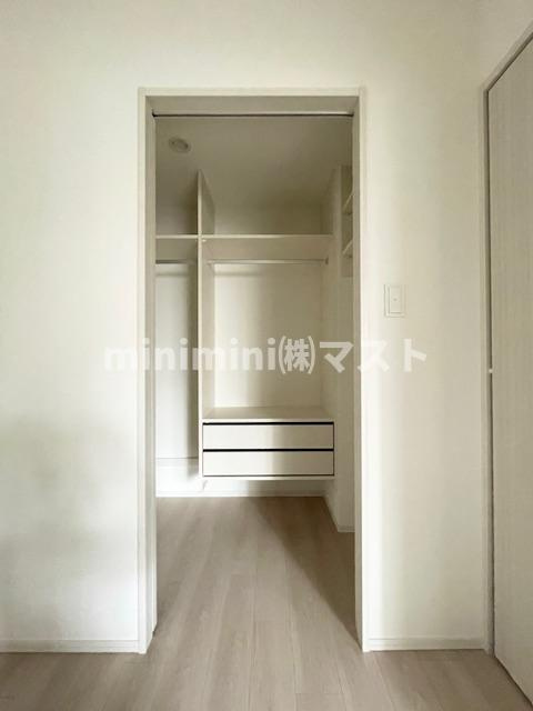 大阪市浪速区木津川１丁目の賃貸マンションの収納