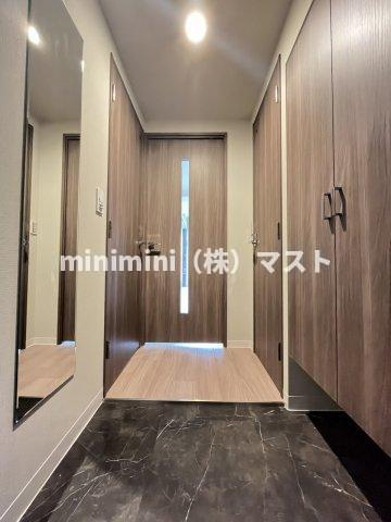大阪市浪速区桜川４丁目の賃貸マンションの玄関