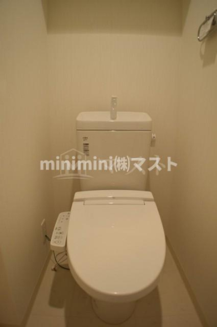 大阪市浪速区大国２丁目の賃貸マンションのトイレ