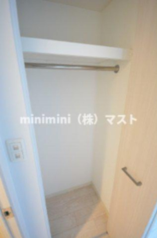 大阪市浪速区敷津東２丁目の賃貸マンションの収納|別部屋参考写真