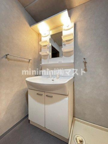 大阪市浪速区稲荷１丁目の賃貸マンションの洗面所