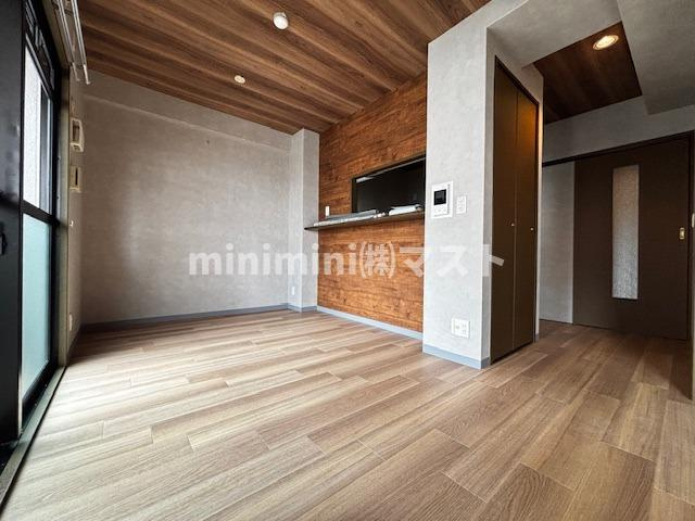 大阪市浪速区稲荷１丁目の賃貸マンションの居間・リビング