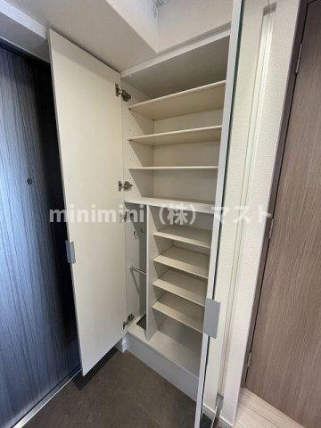 大阪市浪速区桜川４丁目の賃貸マンションの収納