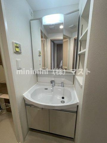 大阪市浪速区桜川４丁目の賃貸マンションの洗面所