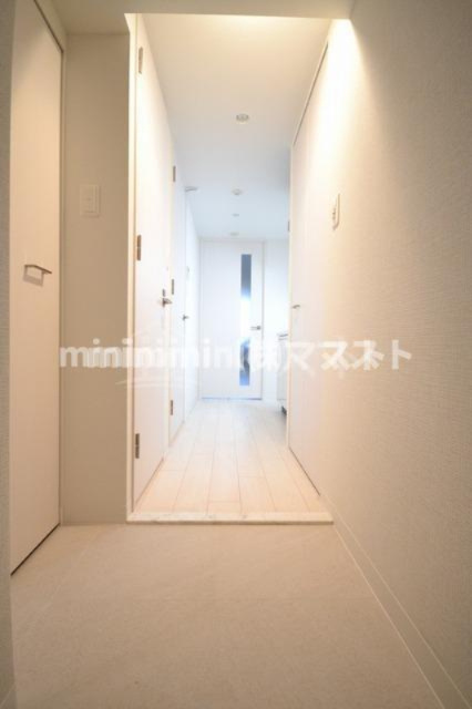 大阪市浪速区桜川２丁目の賃貸マンションの玄関|別部屋参考写真