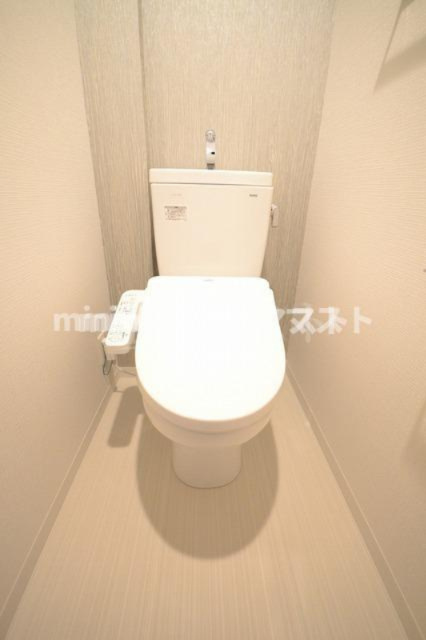 大阪市浪速区桜川２丁目の賃貸マンションのトイレ|別部屋参考写真