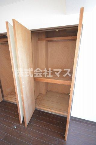 大阪市浪速区敷津西１丁目の賃貸マンションの収納