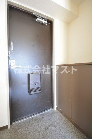 大阪市浪速区敷津西１丁目の賃貸マンションの玄関