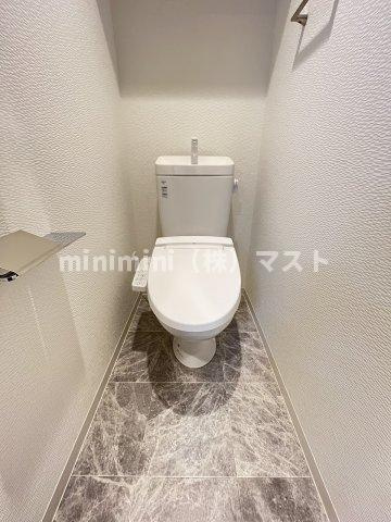 大阪市浪速区浪速東１丁目の賃貸マンションのトイレ