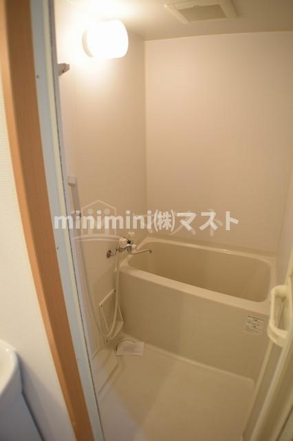 大阪市浪速区塩草３丁目の賃貸マンションの浴室