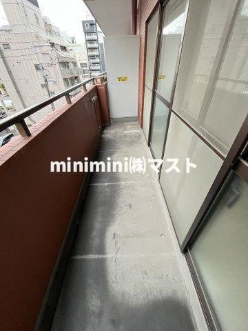 大阪市浪速区難波中３丁目の賃貸マンションのバルコニー