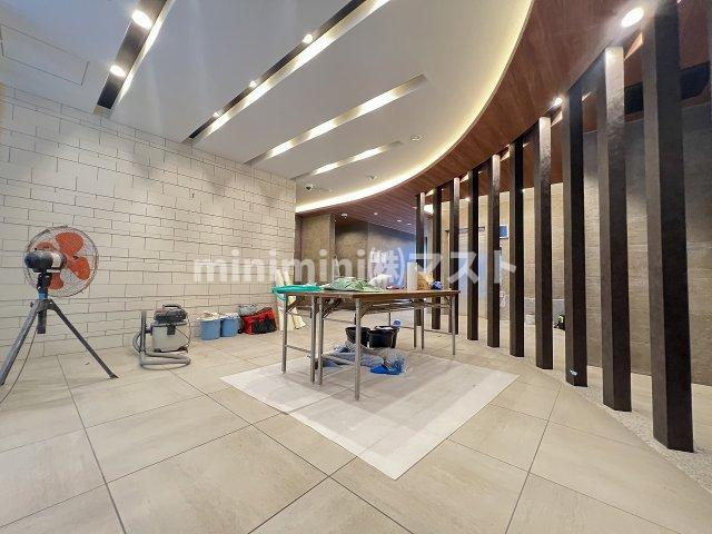 大阪市浪速区桜川４丁目の賃貸マンションのロビー