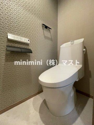 大阪市浪速区戎本町１丁目の賃貸マンションのトイレ