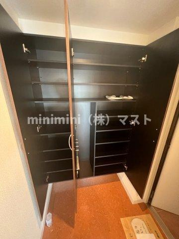 大阪市浪速区敷津西２丁目の賃貸マンションの収納