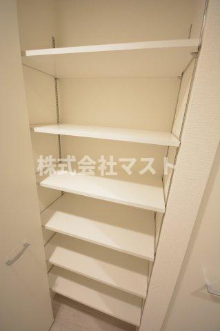 大阪市浪速区桜川１丁目の賃貸マンションの収納