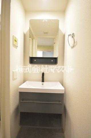 大阪市浪速区桜川１丁目の賃貸マンションの洗面所