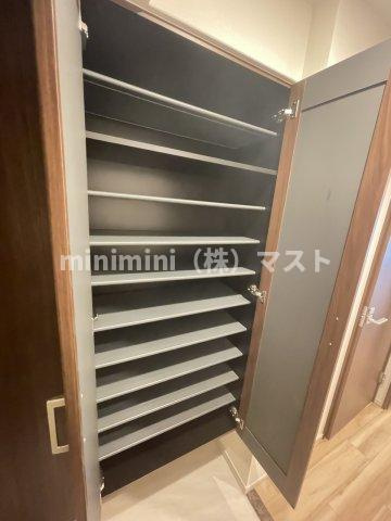 大阪市浪速区戎本町１丁目の賃貸マンションの収納