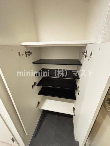 大阪市浪速区日本橋東１丁目の賃貸マンションの収納