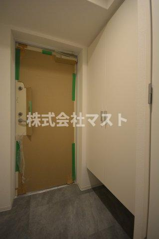 大阪市浪速区桜川１丁目の賃貸マンションの玄関